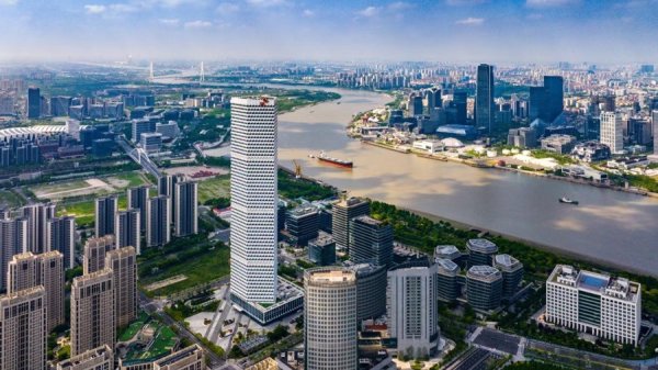 黄浦江畔一栋地标性建筑背后，这家韩企正与中国共同探索高质量发展